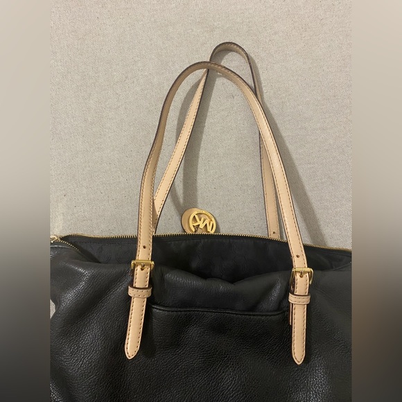 Micheal kors black leather tote bag - Picture 7 of 8